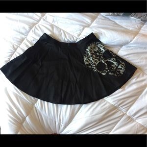 Hot Topic lace skull miniskirt